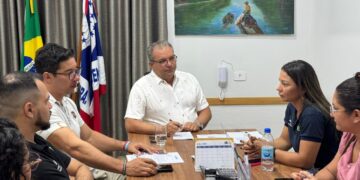 Prefeitura de Envira realiza reunião de alinhamento para fortalecer ações da assistência social