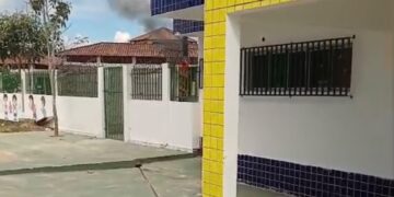 Princípio de incêndio em padrão de energia de creche assusta pais e funcionários em Tarauacá