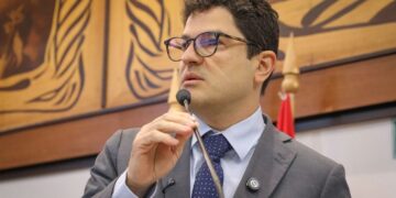 Eduardo Ribeiro cobra rigor na apuração sobre queda de ponte em Sena Madureira e pede fiscalização dos recursos públicos