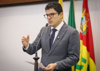 Eduardo Ribeiro reafirma apoio aos aprovados dos Bombeiros e defende comissão para acompanhar caso da ponte em Sena Madureira