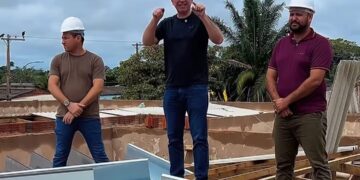 Gerlen Diniz vistoria obras da nova UBS de Sena: “um ganho enorme para a população”