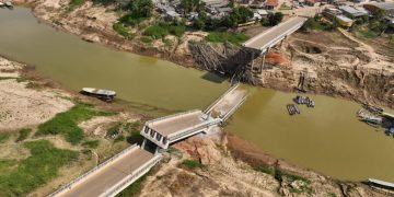 Justiça acreana determina medidas emergenciais e bloqueio de bens após desabamento da Ponte Padre Paolino em Sena Madureira