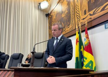 Pedro Longo apresenta moções de pesar pelas mortes de Labib Murad e Ariosto Miguéis