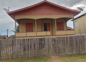 Oportunidade: casa à venda no bairro Ipepaconha, em Tarauacá
