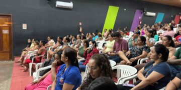 Escola Municipal Professor José Geraldo Bernardo reúne pais e responsáveis para fortalecer parceria no retorno às aulas