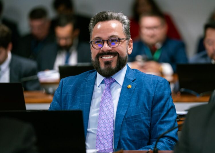 Universidade Federal do Vale do Juruá ganha novo impulso com projeto de lei e indicação ao MEC