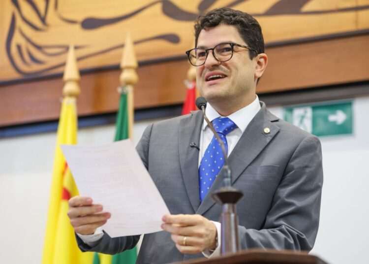 Eduardo Ribeiro destaca reunião sobre ramais e anuncia emenda para jornada de assistentes sociais e psicólogos