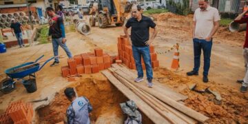 Prefeitura de Cruzeiro do Sul executa obra de reconstrução da Avenida Copacabana