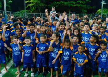 Baixada da Sobral passa a contar com Escolinha Léo Moura viabilizada por recursos de Alan Rick