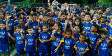 Baixada da Sobral passa a contar com Escolinha Léo Moura viabilizada por recursos de Alan Rick