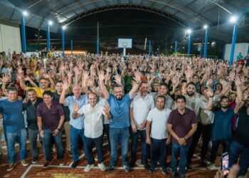 Com quadra da AABB lotada, lideranças do Juruá declaram apoio a Alan Rick em Cruzeiro do Sul