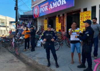Polícia Militar orienta condutores sobre retorno da mão dupla na Rua Generalíssimo Deodoro diante da ausência de sinalização