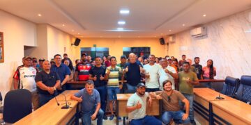 Vereador Jorge da Serraria se reúne com deputado Zé Adriano e destaca chegada de patrol destinada a Tarauacá a seu pedido