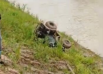 Homem fica ferido após cair com quadriciclo de barranco em aldeia de Feijó