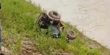 Homem fica ferido após cair com quadriciclo de barranco em aldeia de Feijó