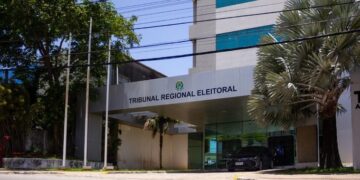 TRE esclarece: carros de aplicativo não podem ser adesivados com propaganda eleitoral