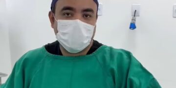 Médico acreano Juscelino Santos homenageia o pai em dia especial e realiza cirurgia em 20 pacientes durante mutirão