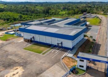 170 funcionários da BMG Foods em Tarauacá vivem incerteza após quatro meses sem abate e relatam atrasos em pagamentos