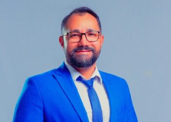 Prefeito Railson anuncia pagamento antecipado da primeira parcela do 13º para servidores de Feijó