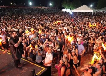 Show do Panda leva multidão e agita primeira noite da Expo Tarauacá 2026