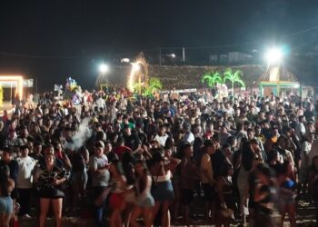 Festival de Praia reúne grande público e agita Tarauacá com música, lazer e motocross