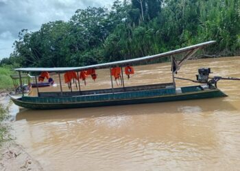 Barqueiros da Loacre paralisam transporte escolar em Tarauacá por falta de pagamento