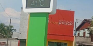 Tarauacá ferve: relógio registra impressionantes 41°C no centro da cidade