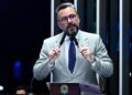 Projeto de Alan Rick vira lei e cria política nacional para pessoas com doença pulmonar rara