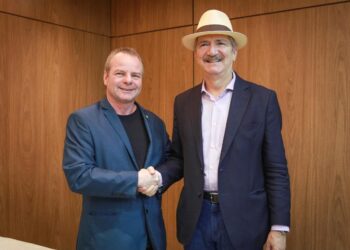 Ex-ministro Aldo Rebelo pede votos para Pedro Longo em defesa da agricultura no Acre