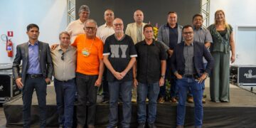 Petecão assume compromisso com servidores da Administração Tributária e apoia Lei Orgânica da categoria