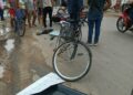 Colisão frontal entre duas motos deixa danos materiais e TV destruída em Tarauacá