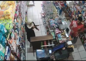 Grupo armado invade drogaria em Tarauacá, rende funcionário e rouba dinheiro e produtos