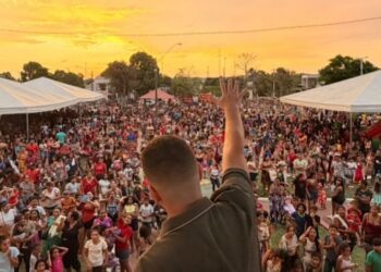 Tarauacá reúne multidão em festa do Dia das Crianças; Prefeitura distribui mais de 2.500 presentes