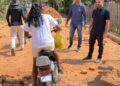 Rodrigo Damasceno acompanha obras em Tarauacá, com pavimentação de ruas e ramal, novo cemitério e projeto de moradias