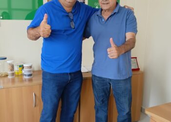 Arife Eleamen cobra IML, centro de hemodiálise e retorno das cirurgias em Tarauacá durante reunião com secretário de Saúde