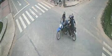 Colisão entre duas motocicletas é registrada na Rua João de Paiva, em Tarauacá