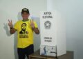 Ao votar no Acre, Bittar diz que Bolsonaro “acertou mais uma vez” ao escolher Flávio