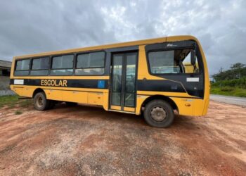 Justiça dá prazo de 15 dias para Estado resolver crise no transporte escolar em Tarauacá e fixa multa de R$ 30 mil