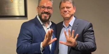 Governador Tarcísio declara apoio a Alan Rick no 2º turno e afirma: “Está pronto para ser um grande governador”