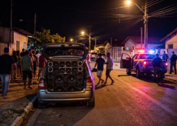 Homem é condenado por perturbação e desacato após ignorar ordem para baixar som automotivo