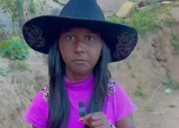 Menina da Bota recebe 9.610 votos em Minas Gerais, enquanto candidatos do Acre com mais de R$ 700 mil tiveram menos de 3 mil votos