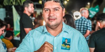 Candidato ao Senado, Júnior Feitosa confirma voto às 10h em escola de Tarauacá